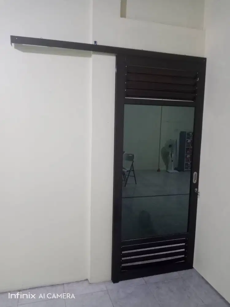 Pasang Kusen Aluminium + Pintu + Jendela Untuk Kantor + Plafon Gypsum