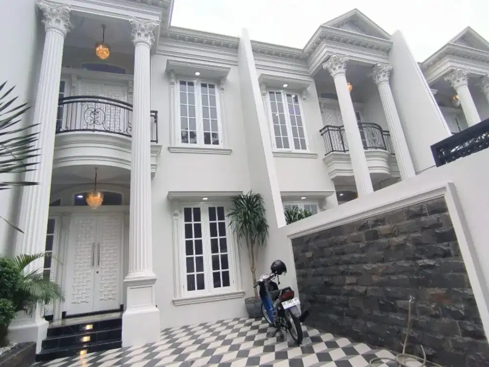 Dijual Rumah Ada Kolam Renang di Kebagusan Jakarta Selatan