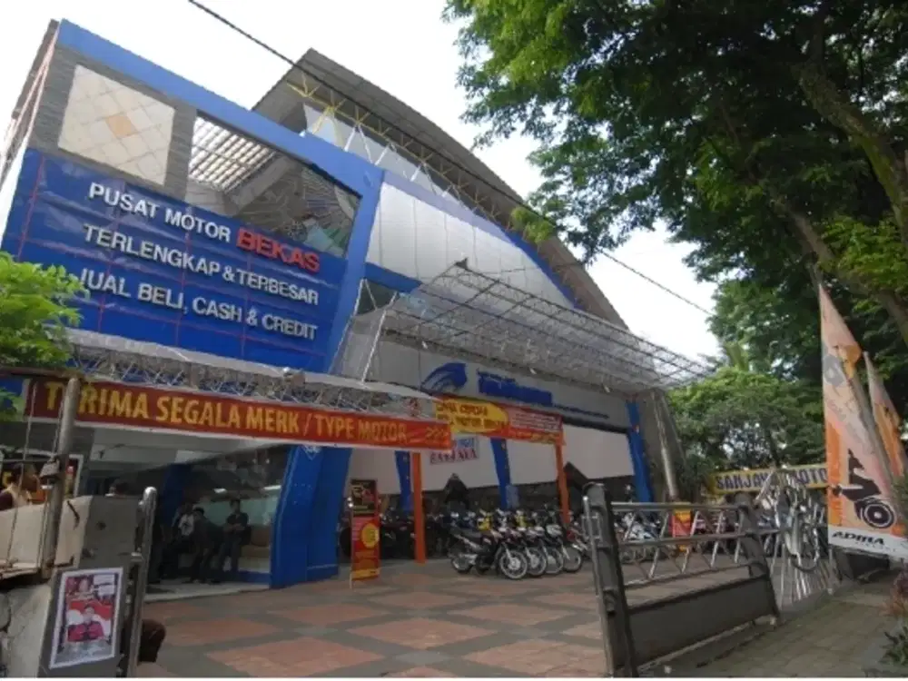 DIJUAL GEDUNG SHOWROOM AKTIF PUSAT KOTA CIATEUL PUNGKUR BANDUNG