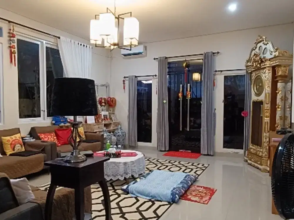 Rumah Taman Luas Cocok Guest house Taman Griya Jimbaran Bali