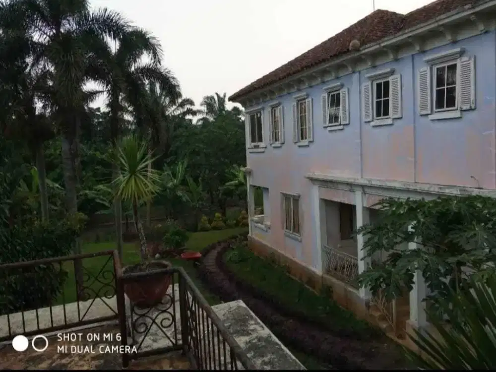 Rumah Asri 2 Lt Vew Danau Di Telaga Kahuripan Bogor Halaman Luas