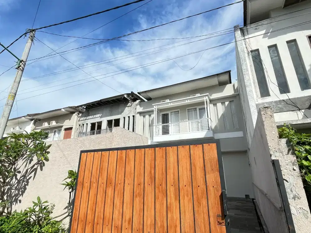 Dijual Villa di Batu Layar dekat pantai