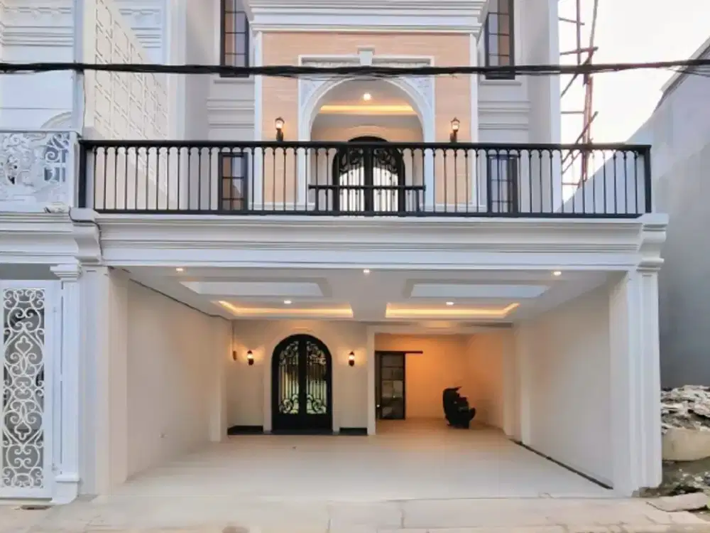 RUMAH MEWAH AKSES CAKEP DI KAHFI 1 RAYA JAKARTA SELATAN