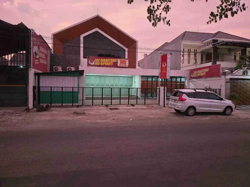 Dijual Rumah dan Ruang Usaha Strategis Dekat Mall Luwes Palur di Mojolaban Sukoharjo Solo