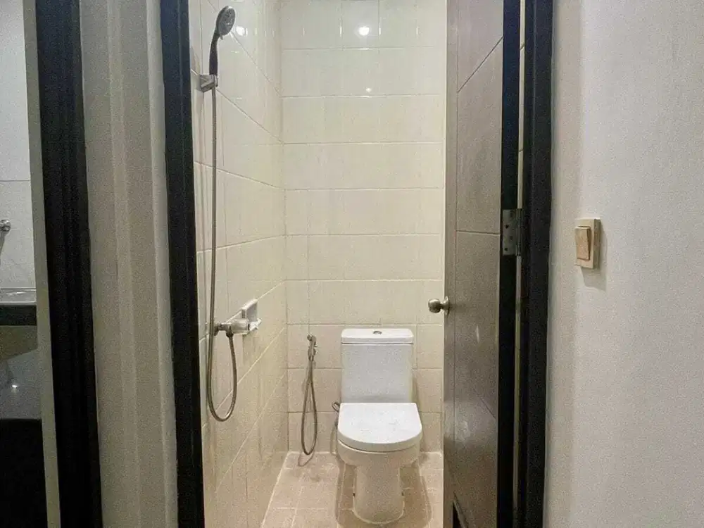 Disewakan Rumah Cluster East Asia Green Lake City Only 40jt/tahun