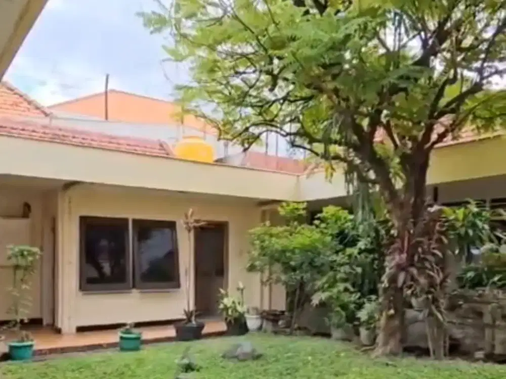 Dijual Exclusive Rumah Lawas Mewah dan Luas Kec. wonokromo Surabaya