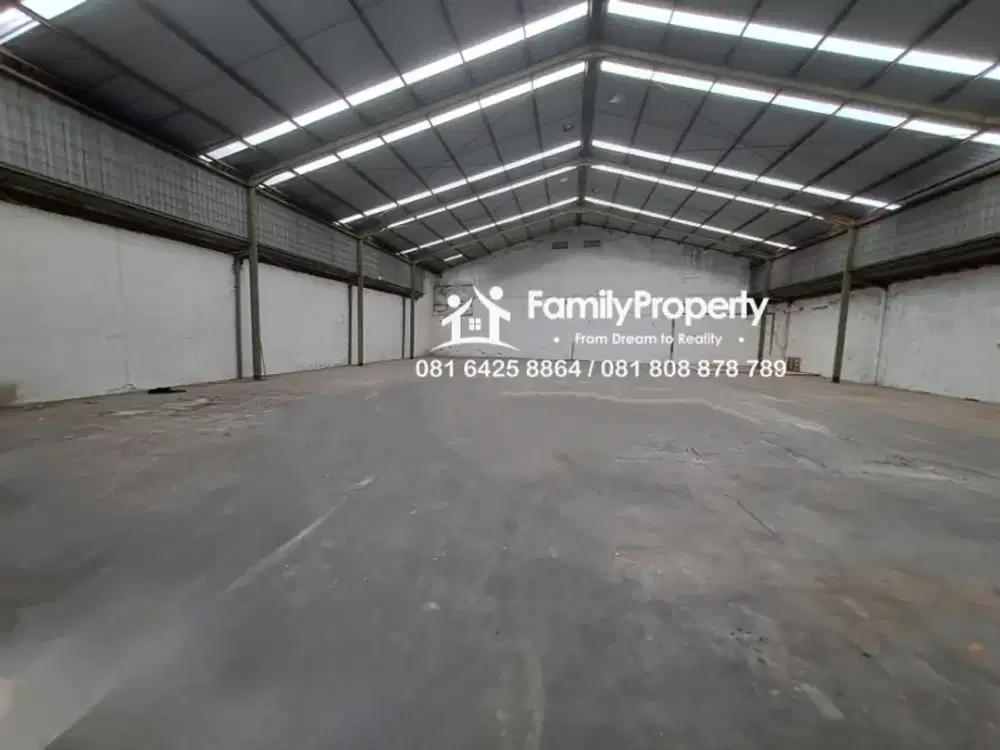 Gudang Akses Kontainer di Semarang Barat