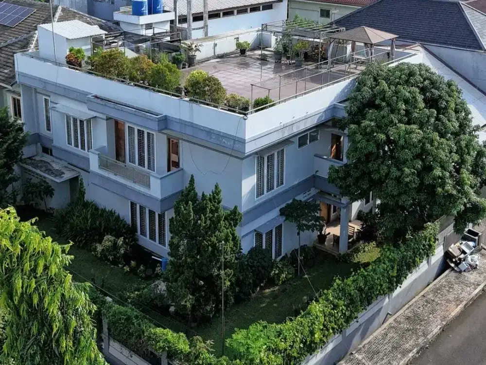 Rumah Modern Tropis With Rooftop Posisi Hook Di Kayu Putih Jakarta