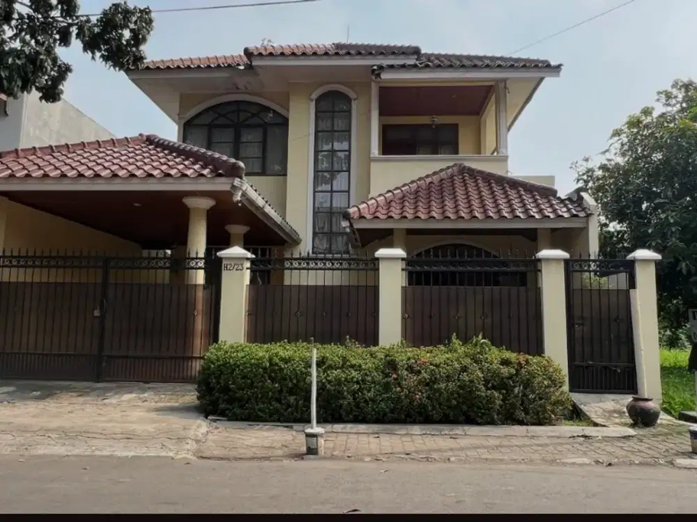 Dijual Rumah pinggir jalan siap huni di Griya loka bsd Tangsel