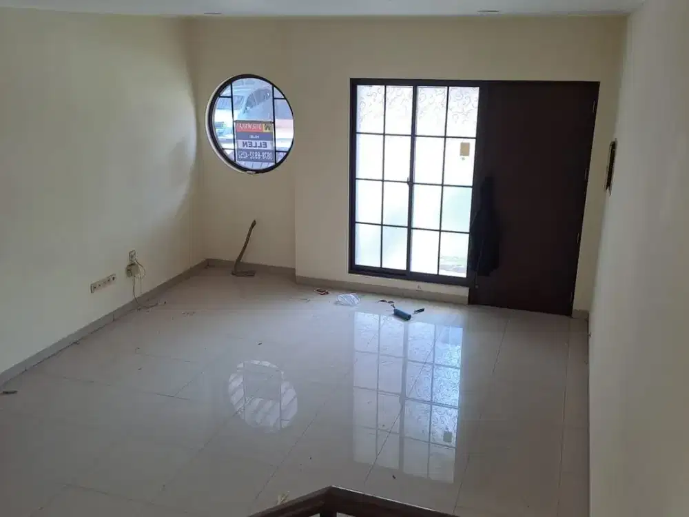 DISEWAKAN RUMAH KOSONGAN SIAP HUNI GREENLAKE CITY CLUSTER EAST ASIA