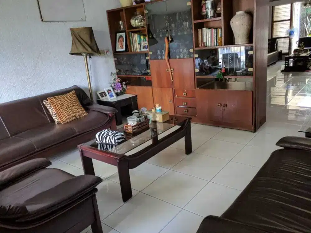 Rumah siap huni di Duri Kepa Jakbar luas 300m2 murah by Brigitta