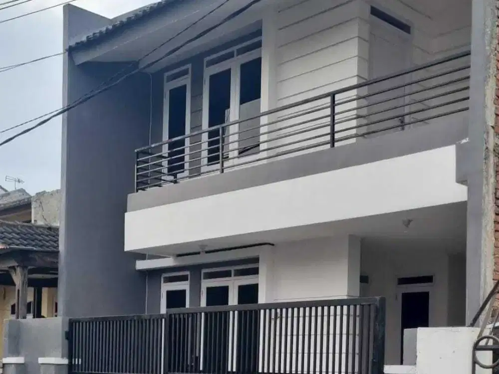Jual Rumah Terenovasi  di Antapani