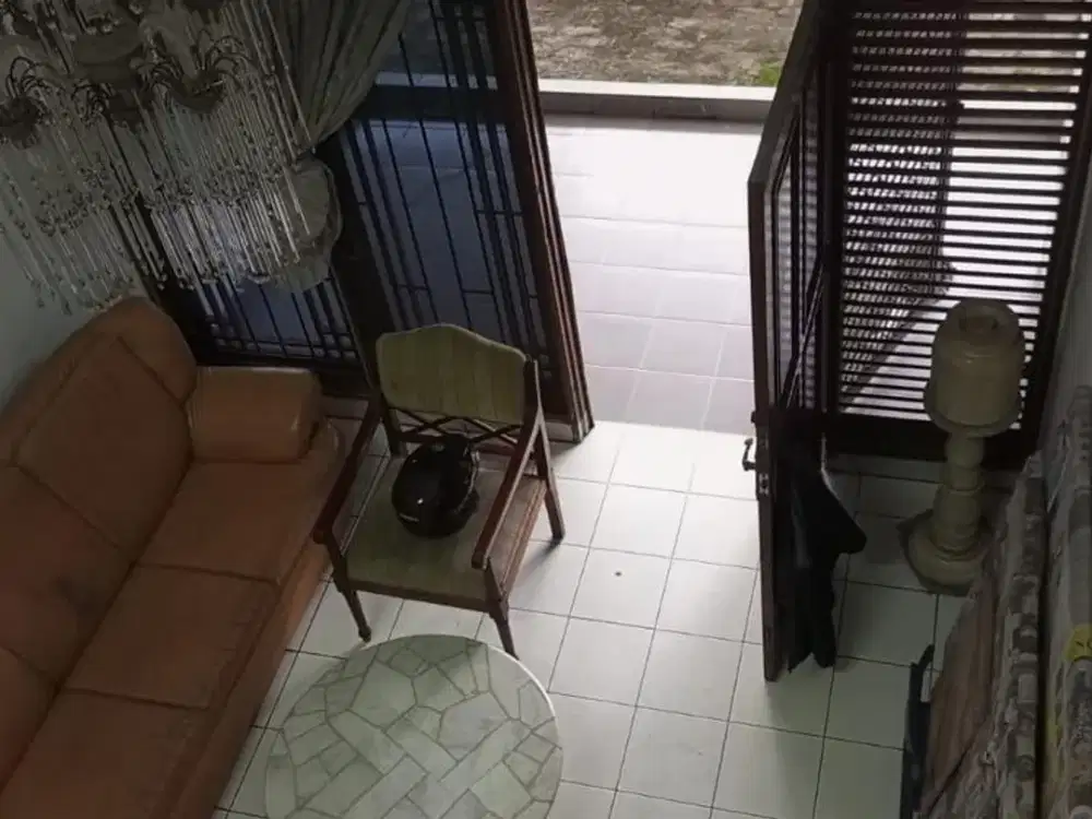 Rumah tua bonus bangunan duri kepa jakarta barat lokasi strategis dekat akses toll kebon jeruk