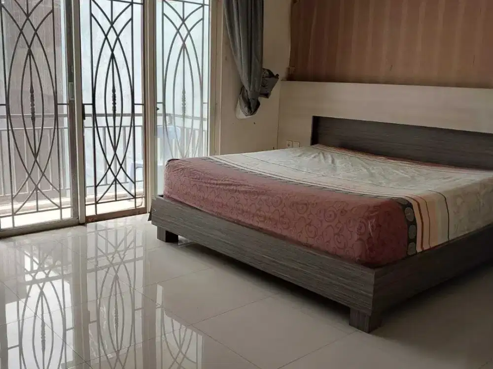 Disewakan Rumah 3lt di Garden House PIK 1