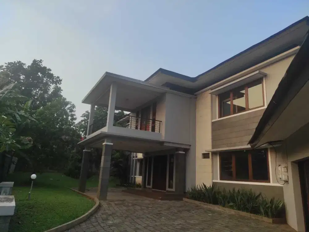 Dijual Rumah Mewah ada Swimming Pool di Rempoa Housing Ciputat Tangsel