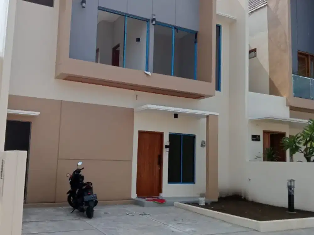 DIJUAL RUMAH 2 LANTAI SIAP HUNI SOLO SELATAN ( PURBAYAN)