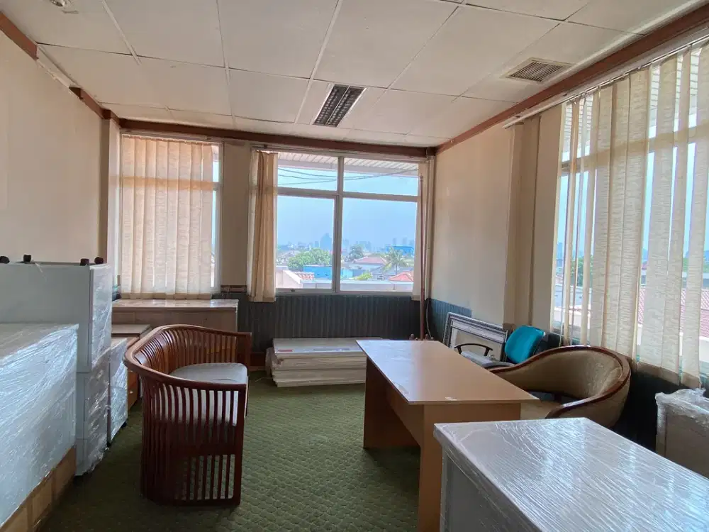 Sewa Kantor Graha Arsa Luas 125 M2 Furnished Strategis di Pasar Minggu