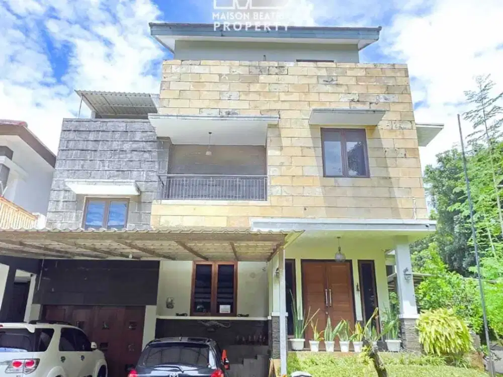 DIJUAL RUMAH HOOK 3 1/2 LANTAI SPLIT LEVEL MEWAH DI DELATINOS BSD