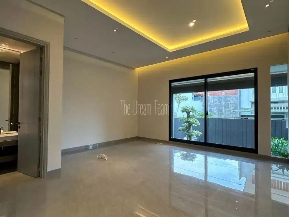 Baru Gress, Luxury House Rumah Imperial Golf Pakuwon Indah