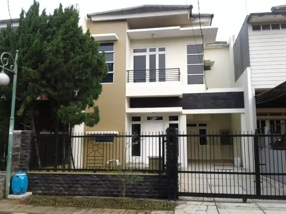 Jual/Sewa Rumah Cantik 2 Lantai Di Cluster Bukit Cimanggu City