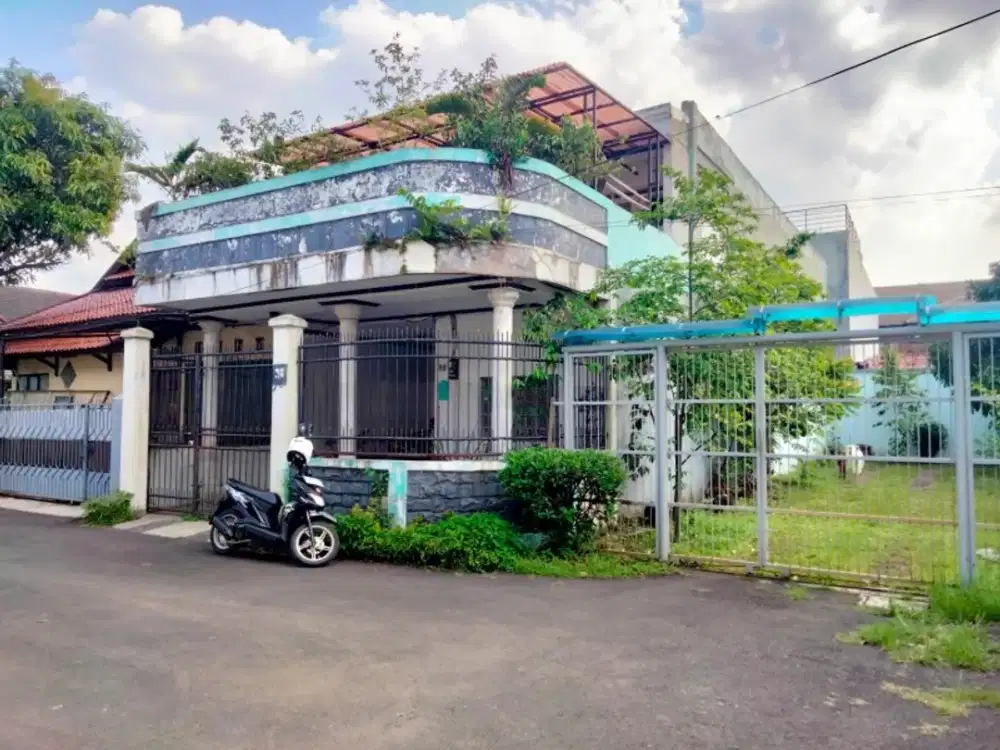 Dijual Rumah Harga NJOP Lokasi Strategis Dekat Borma Antapani