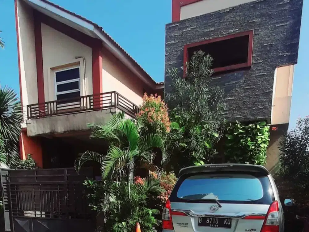 Di Jual Rumah Luas, Murah strategis dekat Tol Jagorawi