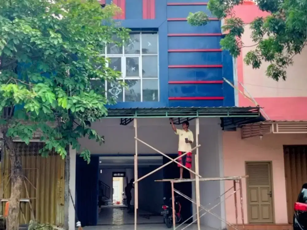 Disewakan ruko merr strategis cocok untuk office dan usaha.