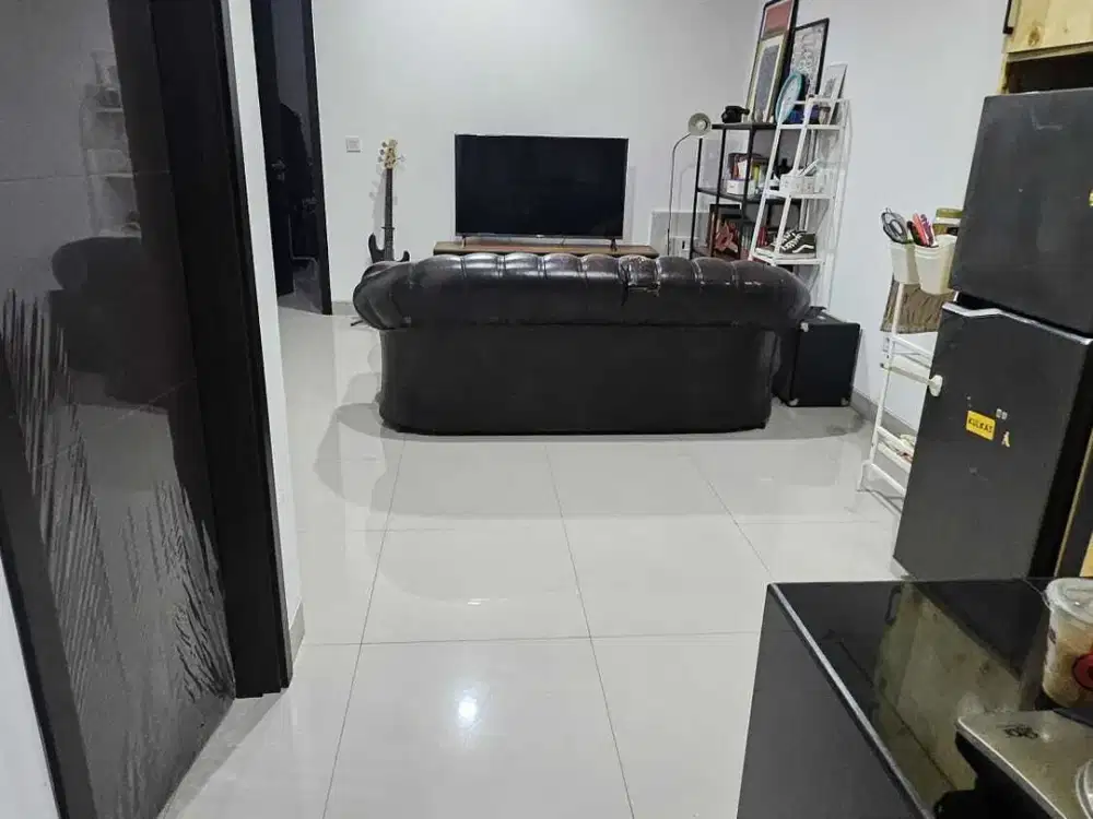 Dijual Rumah Ada 3 AC dan Mesin Cuci di Green Royal