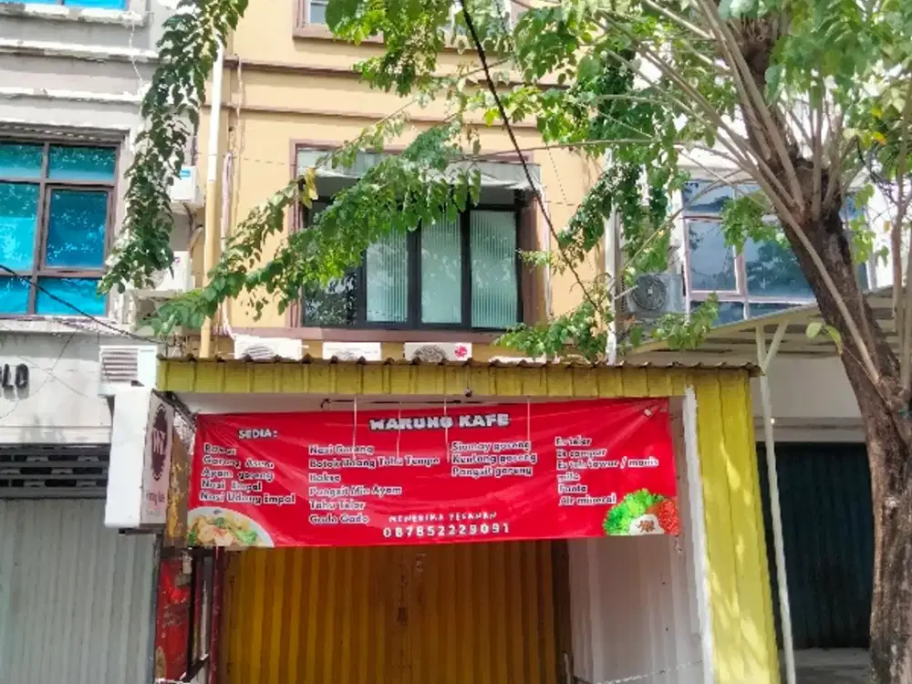 Ruko 4 lantai strategis dekat Samsat Manyar dikontrakkan