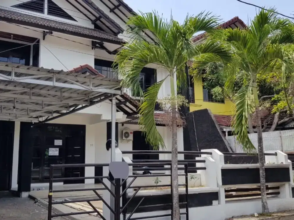 Rumah sewa luas di concat dekat upn dan amikom