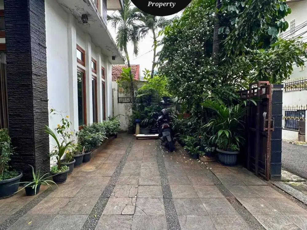 FOR SALE : KEBAYORAN BARU. RUMAH 2 LT SIAP HUNI, DEKAT SENOPATI AREA