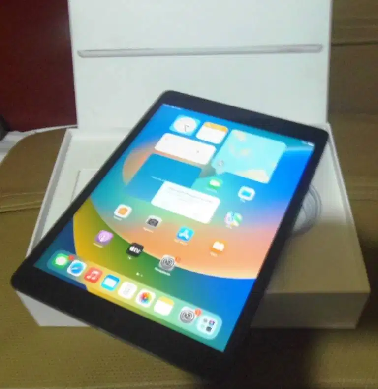 Ipad Gen 7 32 GB Lengkap Seperti Baru