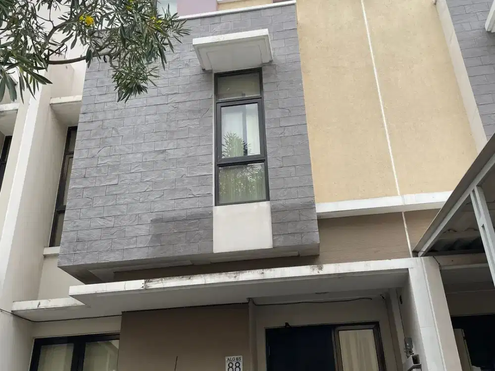 Rumah kos cantik full furnish Cluster Alloggio Gading Serpong