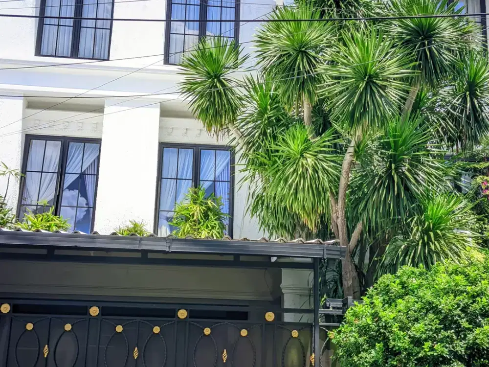 Dijual Rumah Mewah SHM Luas 345 m Siap Huni di Pondok Indah