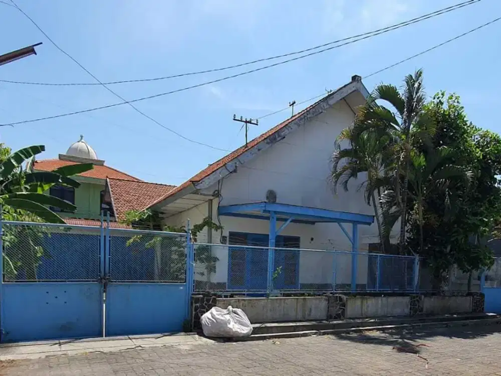 Rumah dan Gudang Jl Kawung