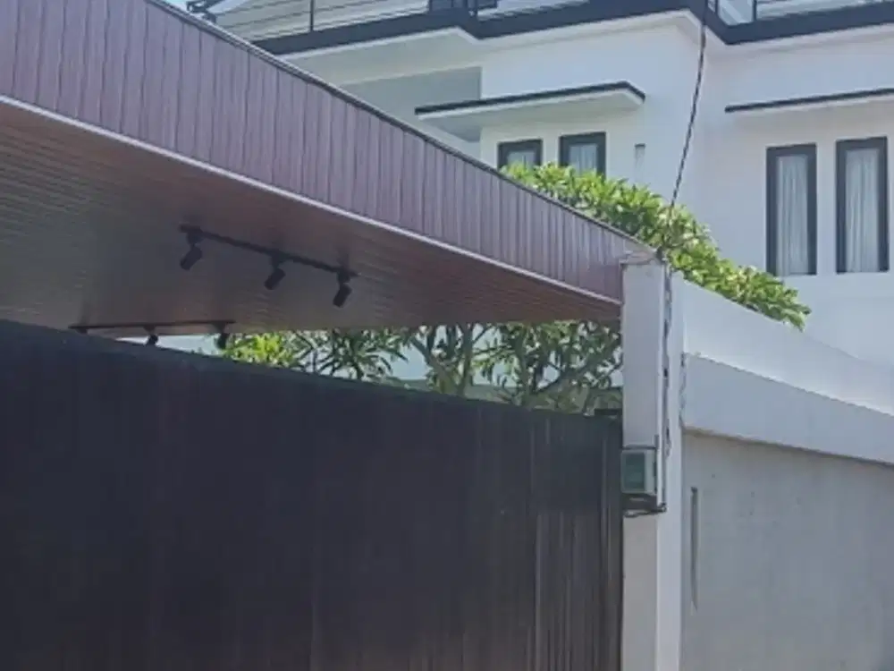 Di jual villa lokasi Kerobokan , Badung , Bali