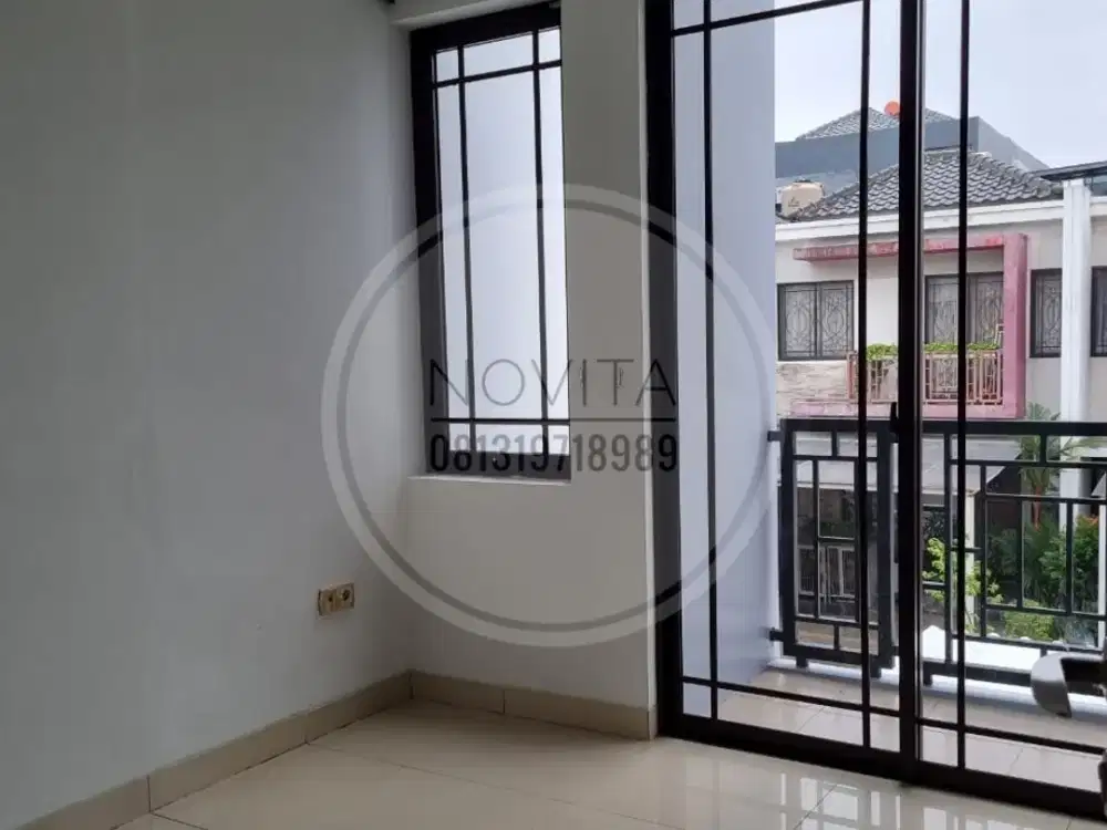 Disewakan Rumah di Green Lake City Cluster Asia 3 + 1 BR 2 Lantai