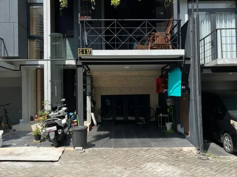 DISEWAKAN ATAU DI JUAL RUMAH DI JAKAGAKARSA Jakarta Selatan