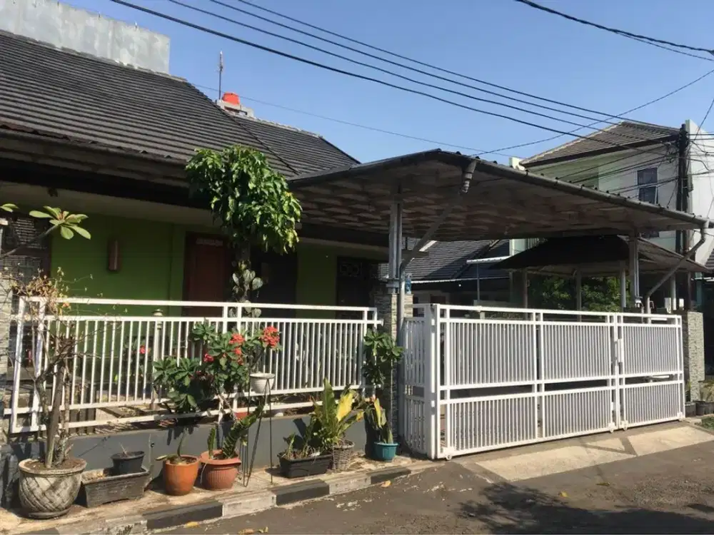 Jual rumah terawat tanah luas posisi hook di Ujungberung Indah Bandung