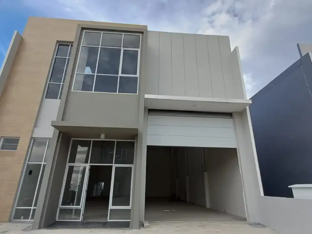 Kawasan pergudangan di luar Kawasan Industri Pulogadung, Jakarta Timur