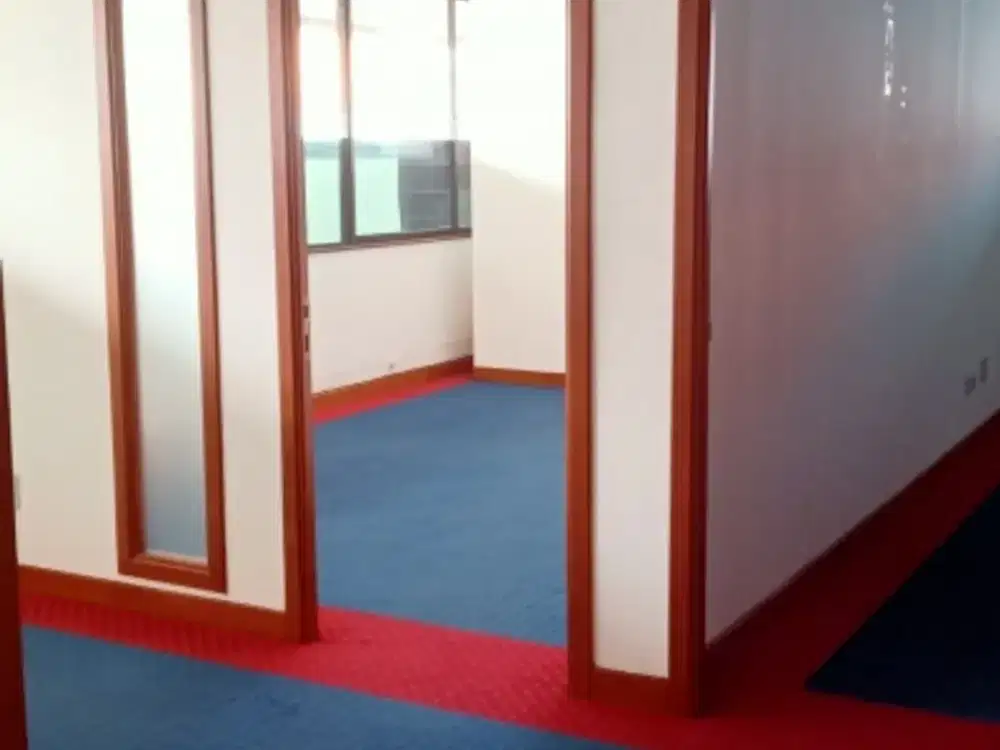 SEWA KANTOR DI JAKARTA SELATAN KUNINGAN 500M²PARTISI 185K NEGO