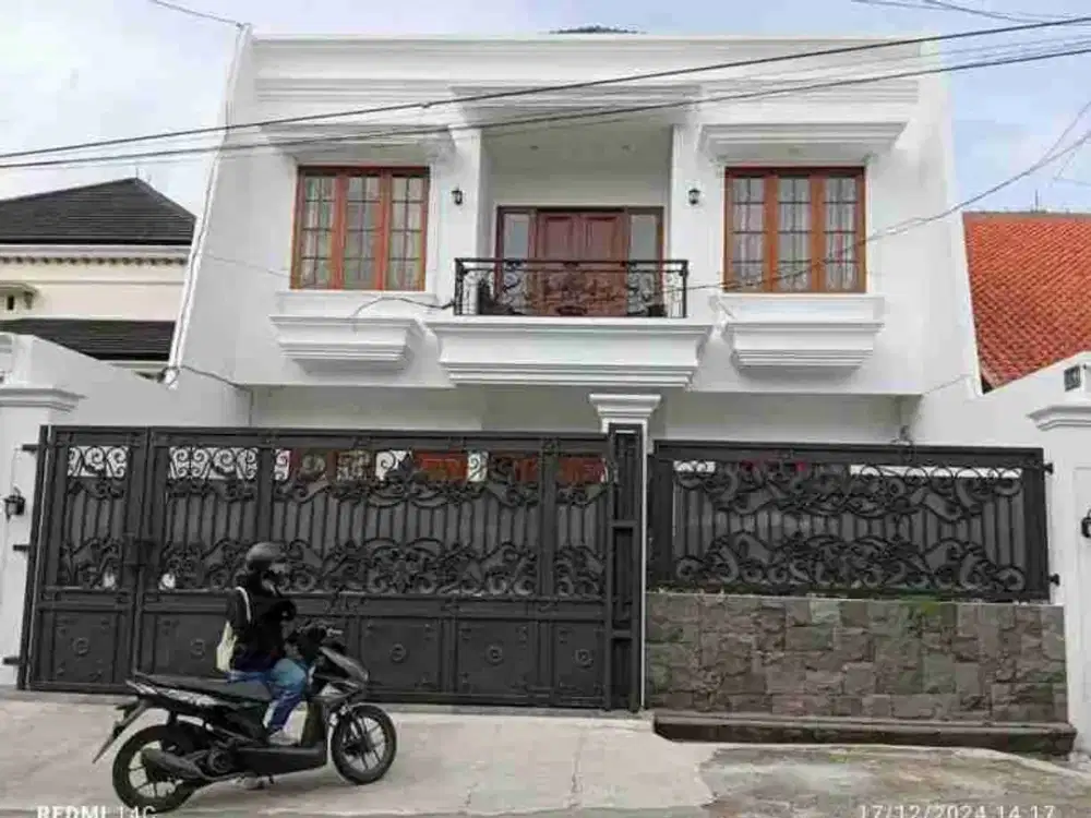 Mewahnya rumah Pondok Bambu Jakarta Timur