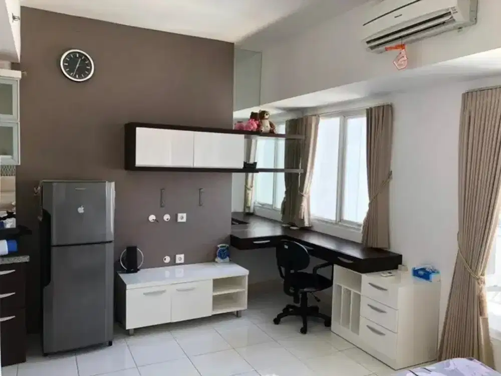 JUAL APARTEMEN BERKELEY UC CITRALAND HIGH SPEC FULL FURNISH SIAP HUNI