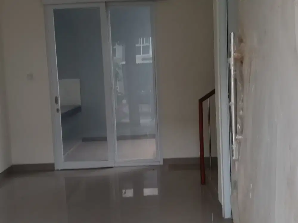 Rumah Minimalis 2 lantai, siap huni dekat tol Jatikarya