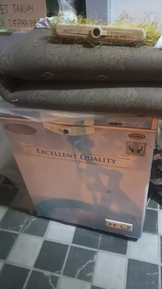 Freezer, 500 ribu, angkut aja dirumah