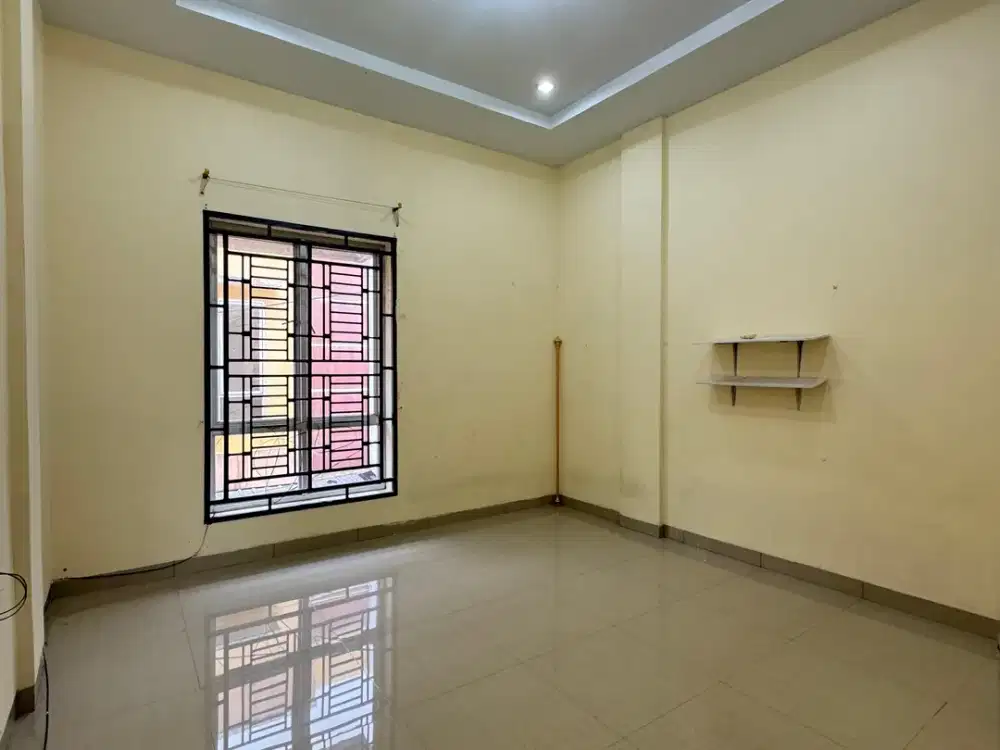 Rumah murah terawat komplek royal sado titi kuning