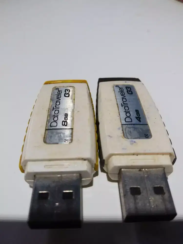 Flashdisk merk Kingston 4-8GB