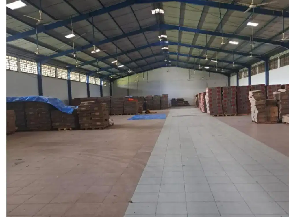 Gudang Strategis dekat Jl Raya Solo Sragen Palur Jaten Karanganyar