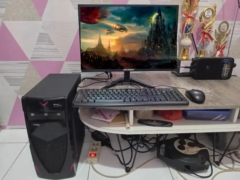 PC GAMING DESIGN + LCD + RAM 8 GB + VGA 1 GB + HD 500 GB + GAMES APP