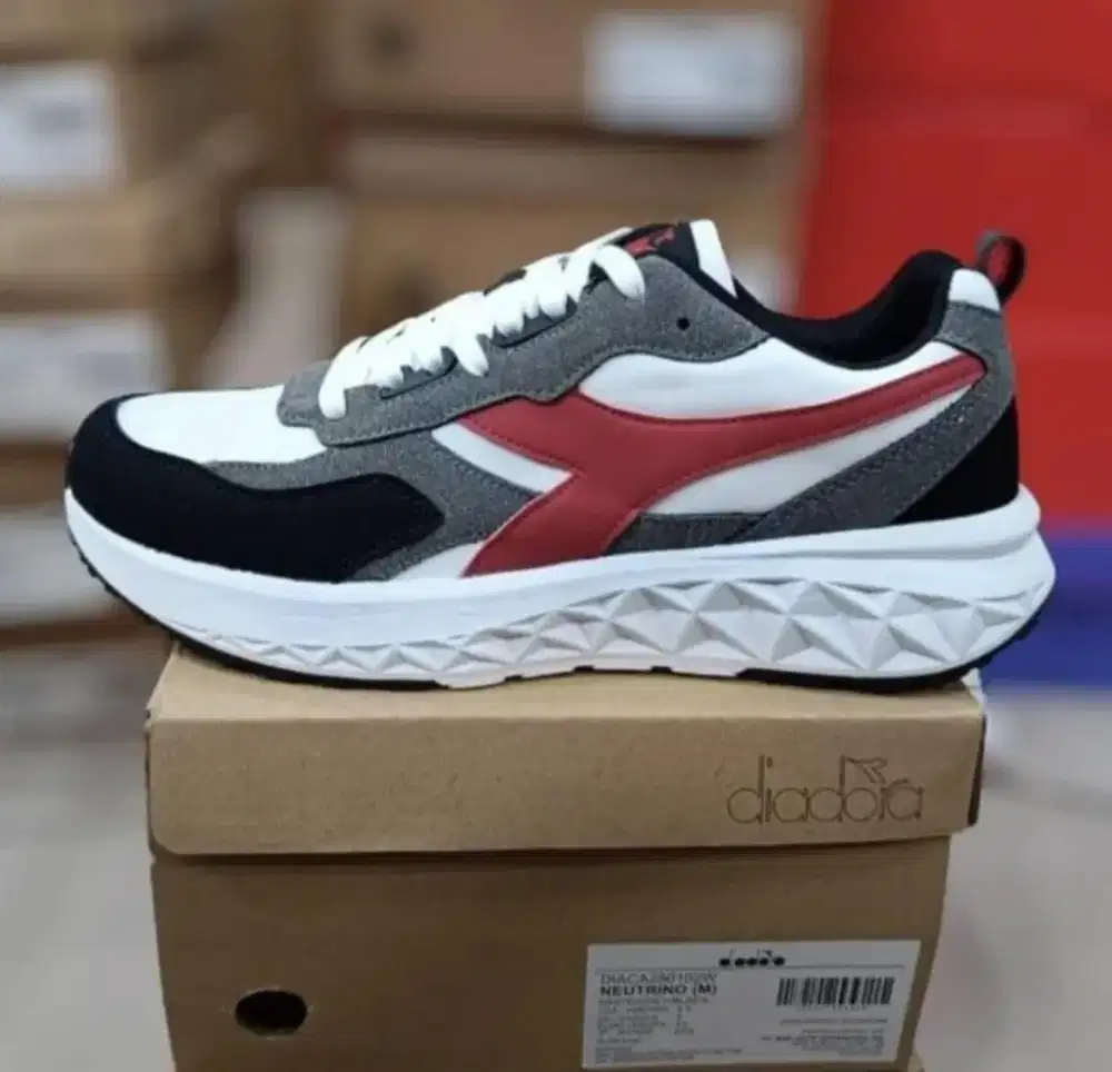 Sepatu diadora run size 40 dan 41 murah